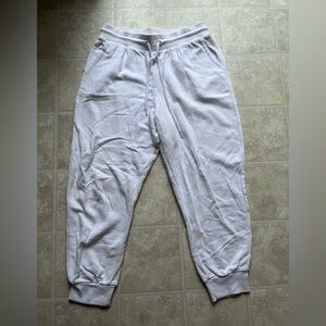 Garage White Capri Sweatpants Size Medium
